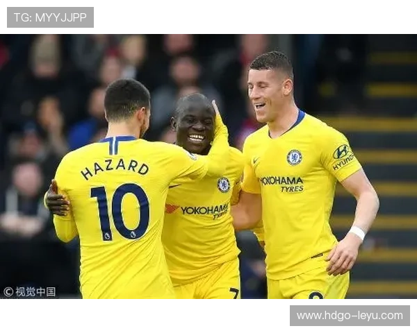 恩戈洛·坎特：从被忽视到英超传奇，渺小身躯如何填补巨大空缺？