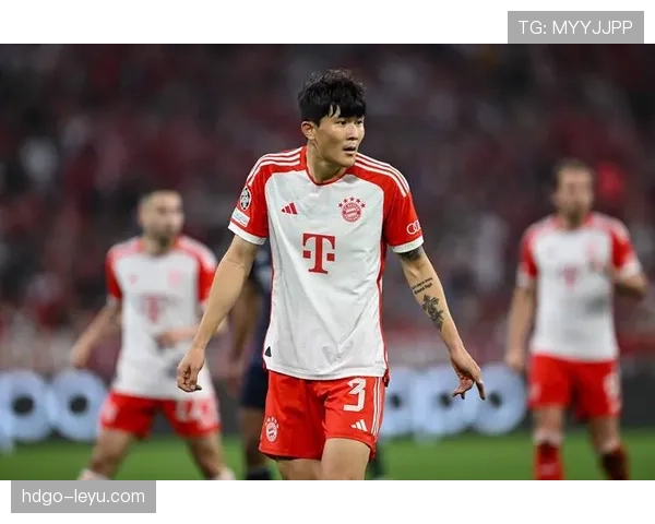 金玟哉迅速融入拜仁更衣室，以领导力赢得全队信任