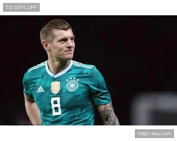 里奥主帅重塑战术体系,球队攻防转换提速表现稳健 里奥主帅重塑战术体系,球队攻防转换提速表现稳健