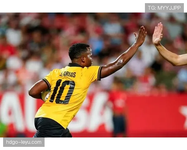 狼队新帅加里·奥尼尔迎战英超,开启球队全新篇章 狼队新帅加里·奥尼尔迎战英超,开启球队全新篇章