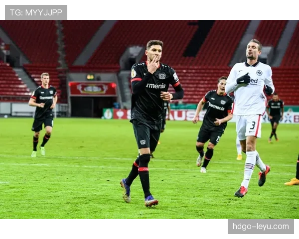 勒沃库森定位球战术再显威力,强势助力联赛争冠征程 勒沃库森定位球战术再显威力,强势助力联赛争冠征程