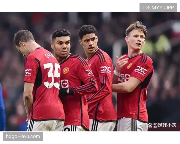 瓦拉内状态回暖，成曼联防线中流砥柱