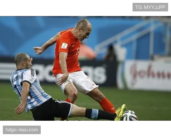 恩佐 vs 麦卡利斯特:世界杯中场角色的具体分工与战术影响力分析 恩佐 vs 麦卡利斯特:世界杯中场角色的具体分工与战术影响力分析